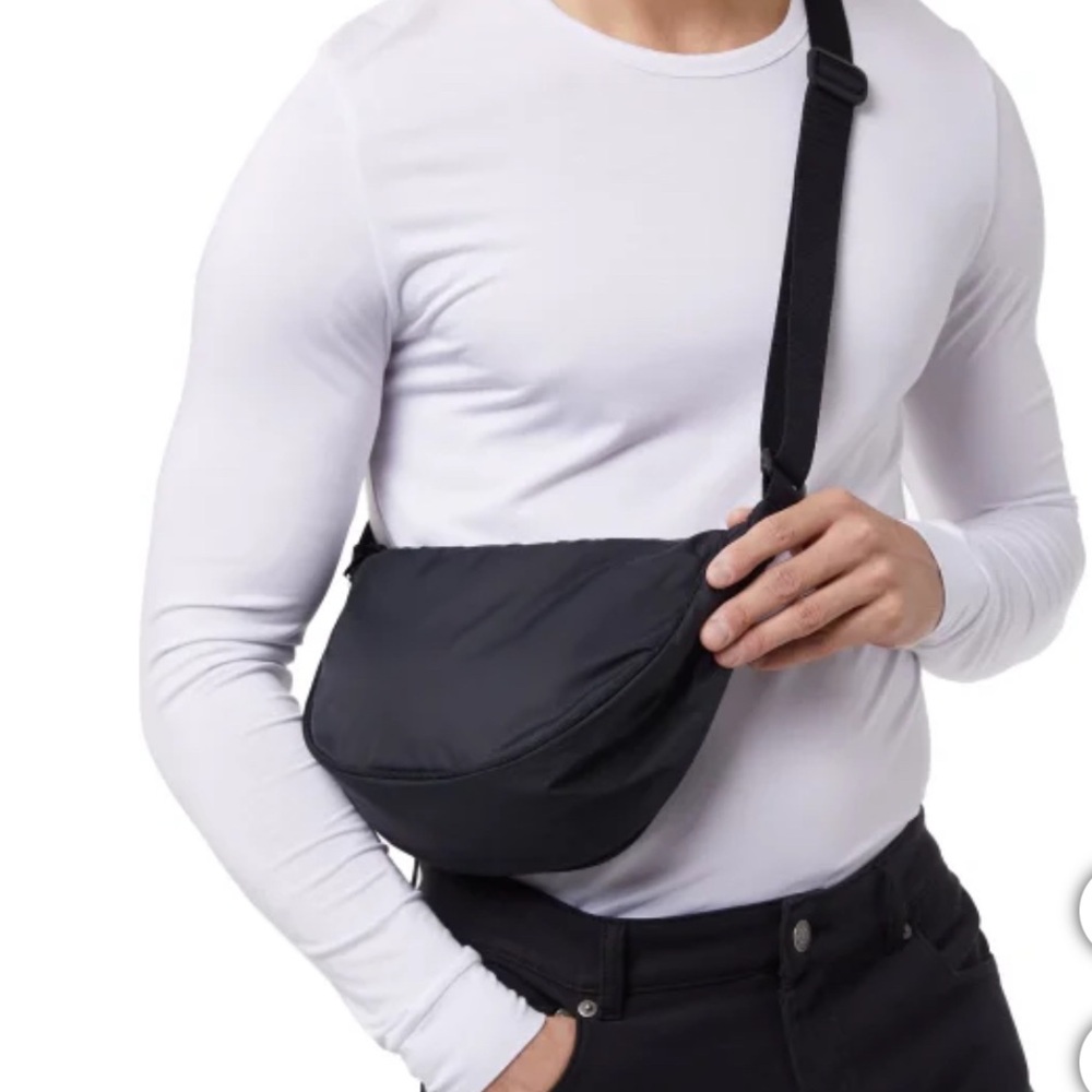 ⭐️ Firm Price ⭐️ 32 Degrees unisex belt bag - Picture 2 of 8